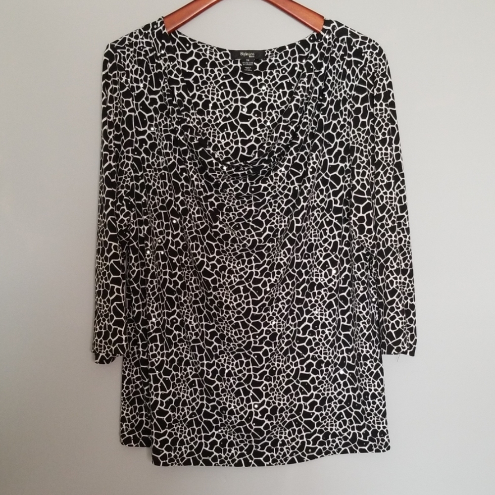 {Style & Co} Black White Silver Giraffe Print Top